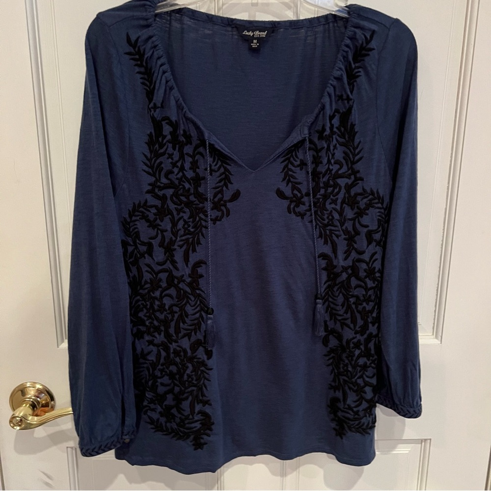 Womens LUCKY BRAND Embroidered Tunic Top Size Medium Button Cuff Tie Neck